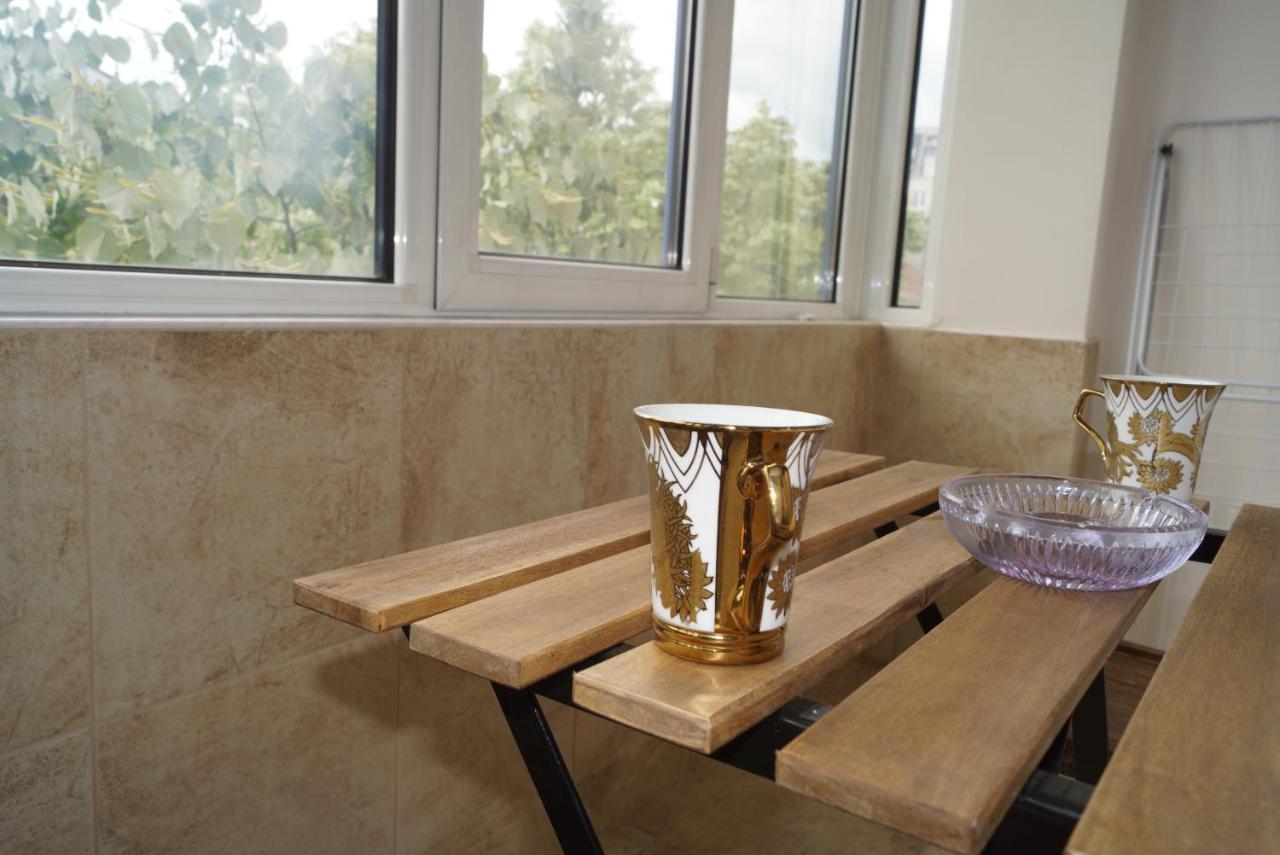 Spacious 2Bdr - Free Parking - Walk Everywhere - 300 Mbps Wifi Varna Exterior photo